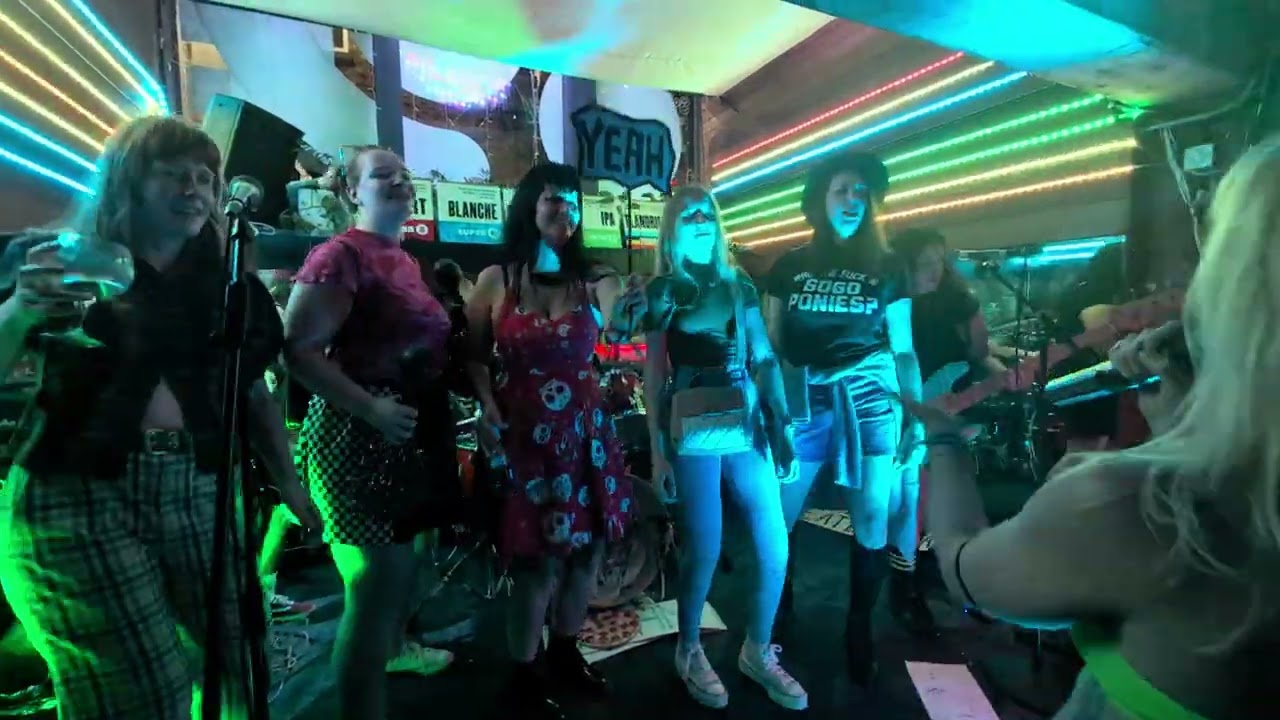 Go Go Ponies - Camel Toe