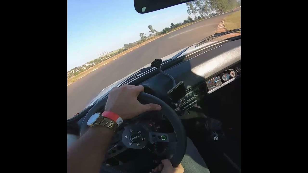 CHEVETTE NA PISTA DE CORRIDA! #shorts