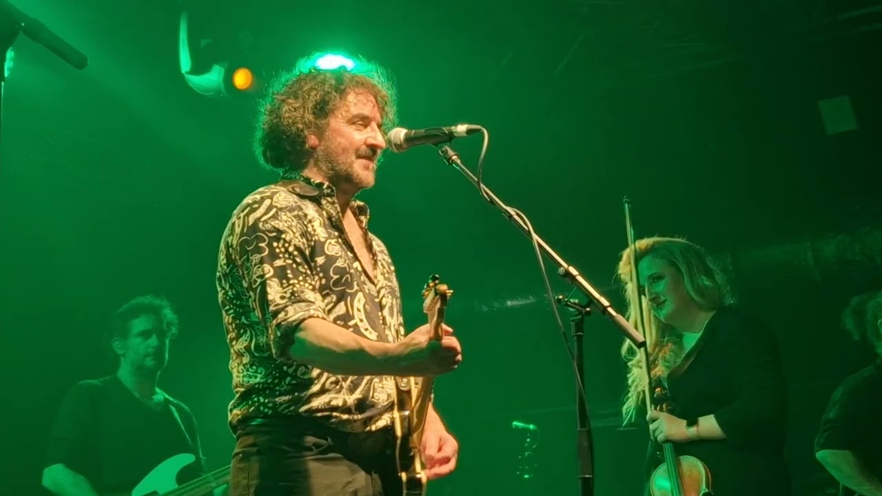 Ian Prowse and Amsterdam (Name and Number) 10/12/22 02 Academy by peter kevan.