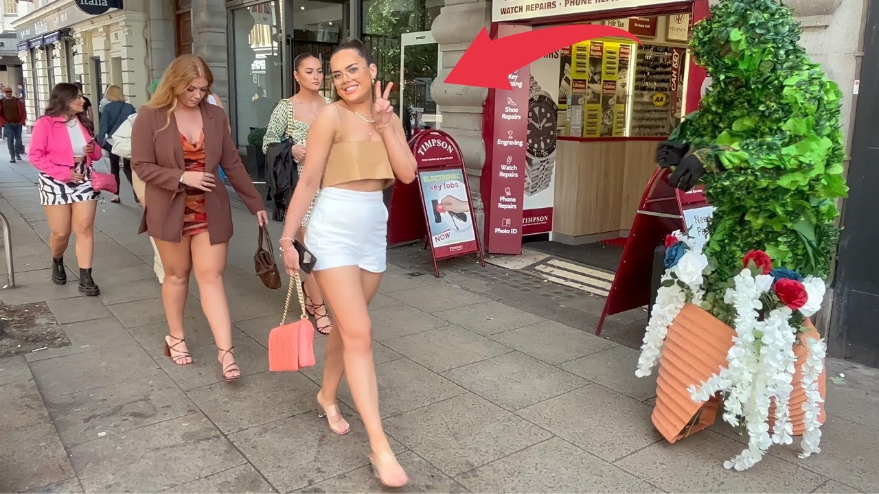 ОНА НАПУГЛАСЬ БУШМЕНСКОЙ ПРАНКИ! ПОТРЯСАЮЩИЕ РЕАКЦИИ