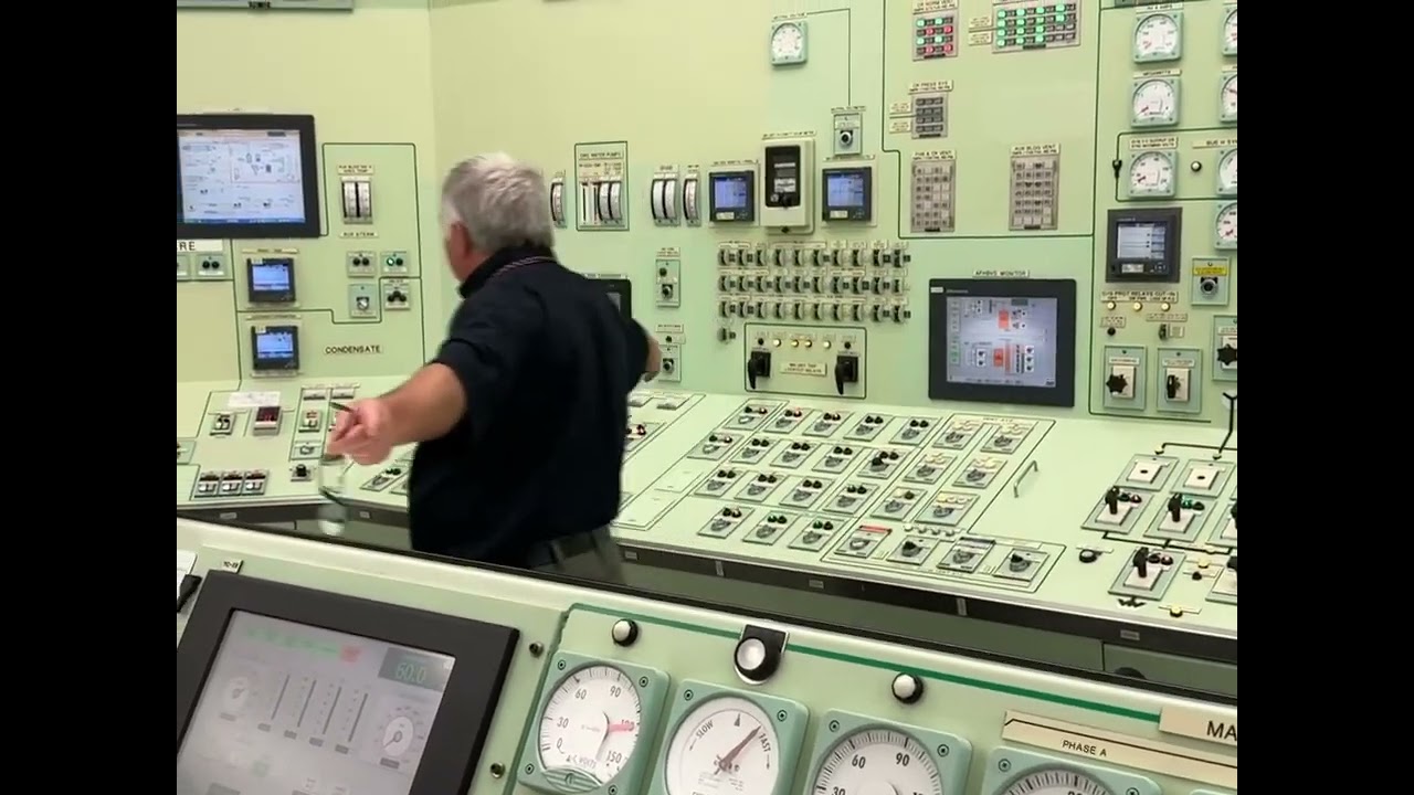 Reactor scram due to earthquake (simulation)