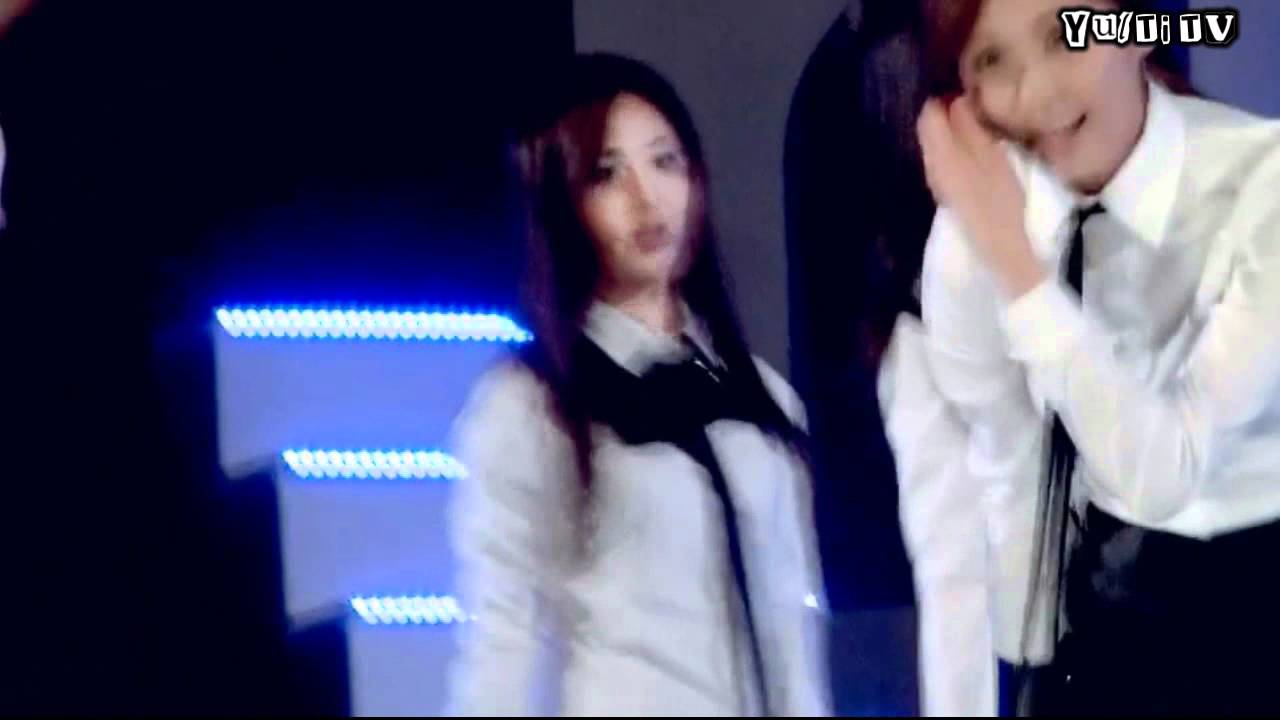 SNSD YulTi 율티 Fancam Moment #62 - She Sure is Lucky