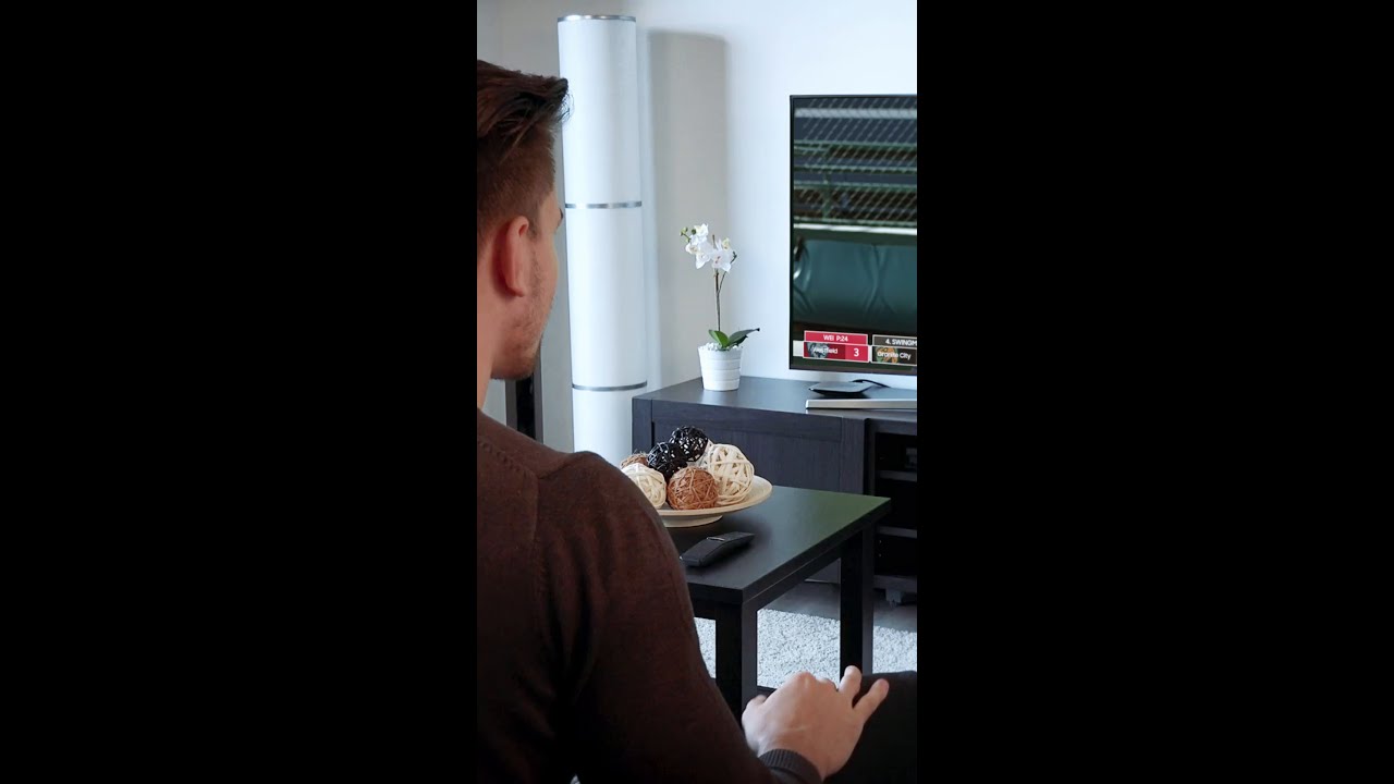 See all the action with Glare Free viewing | Samsung