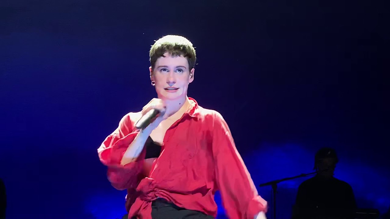 Christine and the Queens - Tilted (Live in NYC, 11-1-18) (Front Row, 4K, 60 FPS, Stereo)