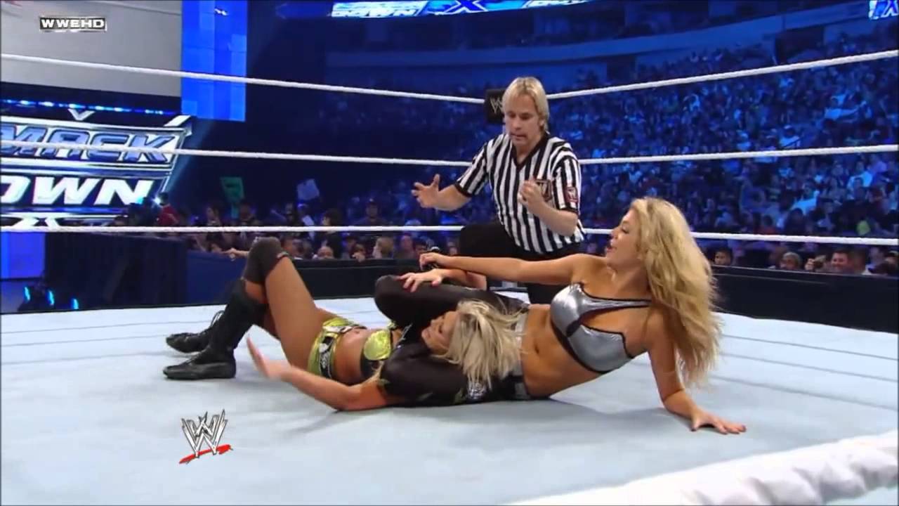 Rosa Mendes - Wrestling Moves