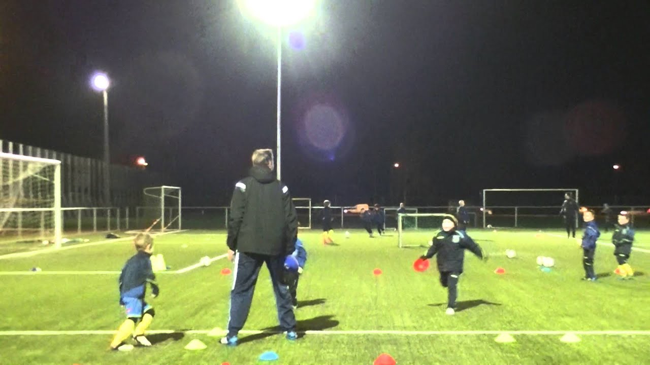 Demotraining 2v2 (U6) deel 2 - Andy Dams