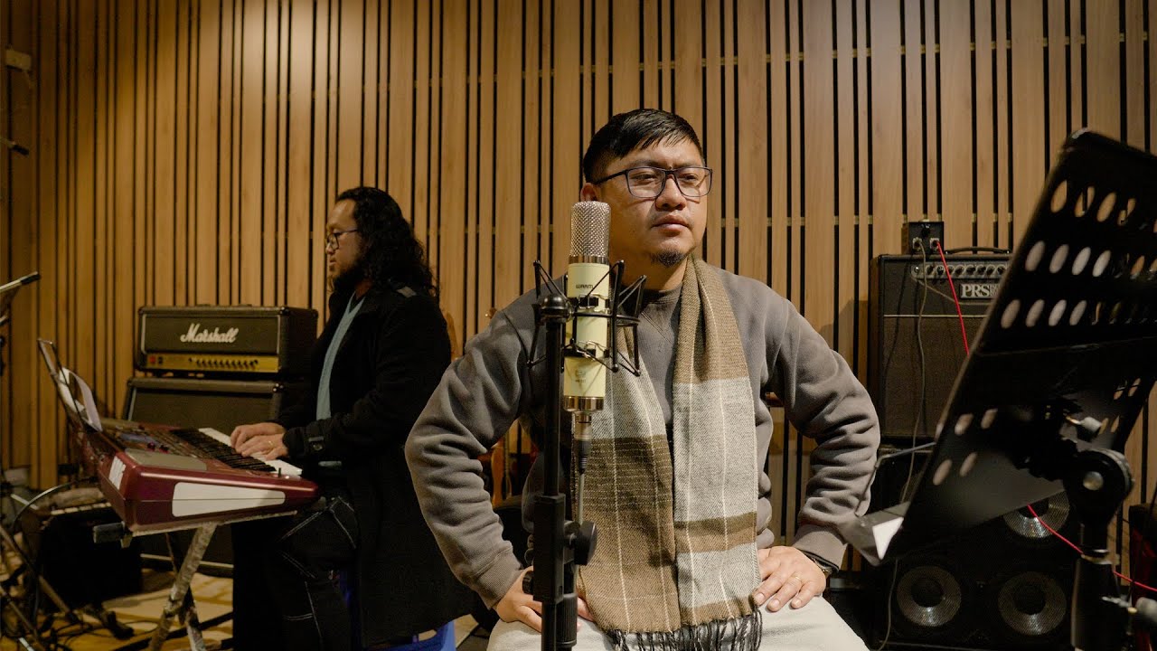 Israel Lalbiakrema  - A her liam e