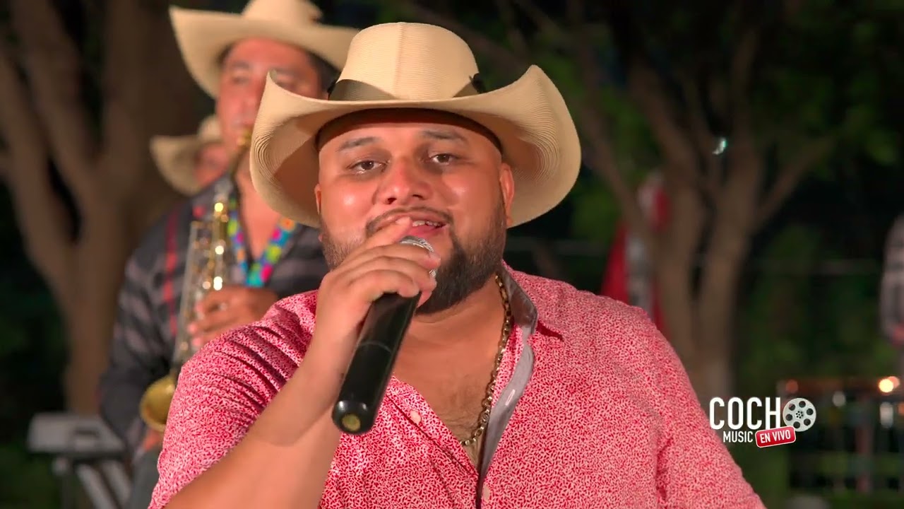 Corrido De Zirandaro - Banda Lujo De Tierra Caliente Ft El Compa Piry y Sus Imponentes - COCHO Music