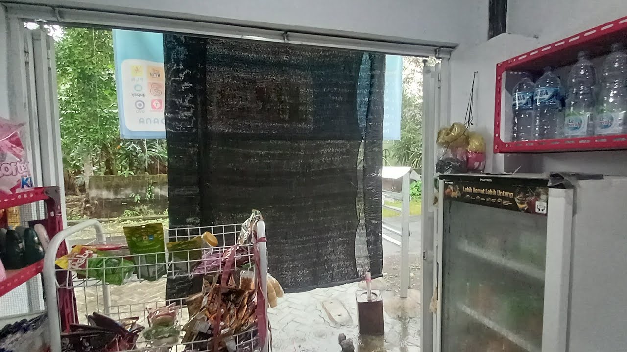 SOLUSI KETIKA HUJAN ATAU SINAR MATAHARI MASUK KE TOKO