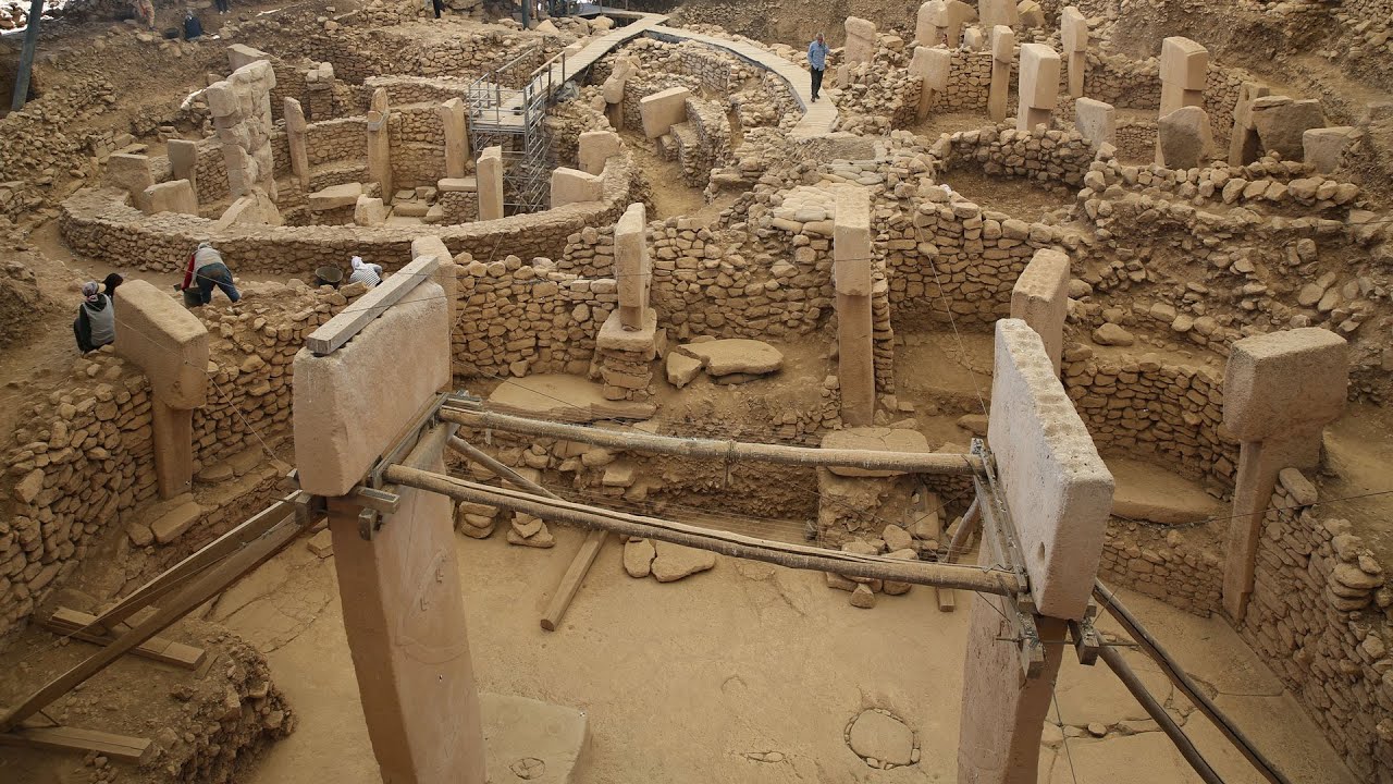 G&ouml;beklitepe&rsquo;de Bulunan Yeni Heykel Arkeoloji D&uuml;nyasında B&uuml;y&uuml;k Yankı Uyandırdı
