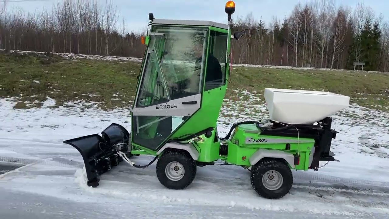 Egholm 2100 med mycket redskap