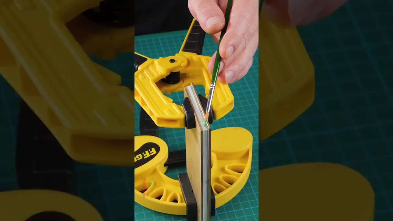 He made a leather wallet out of dollar bills | jute 1 page