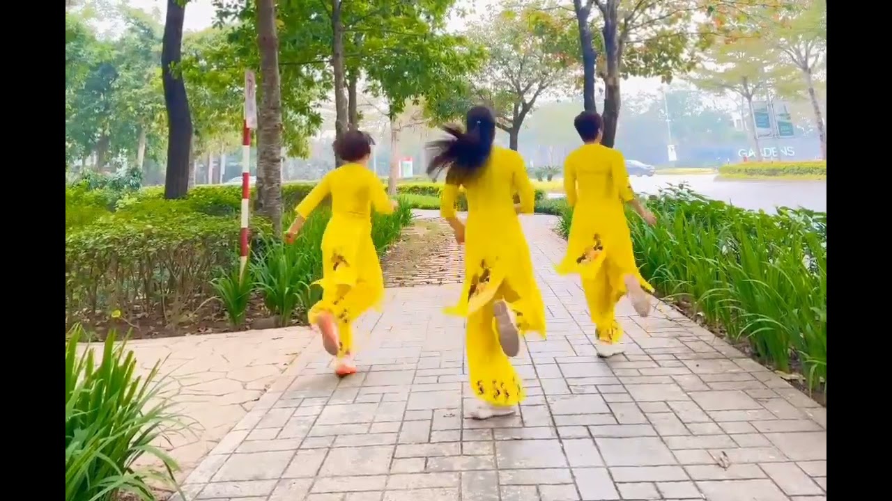 Xuân về trên rừng núi - Nhóm nhảy Shuffle dance Tự Phát