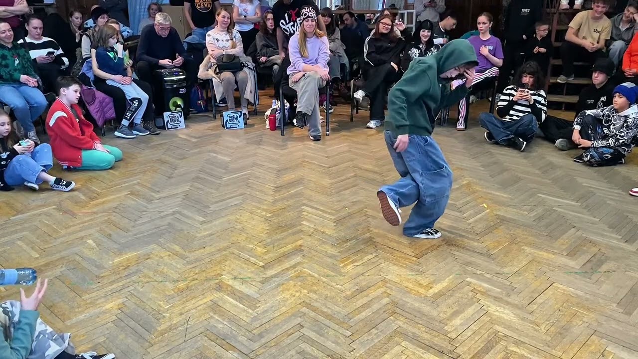 Vlad vs Cezar Kids Four Way Battle