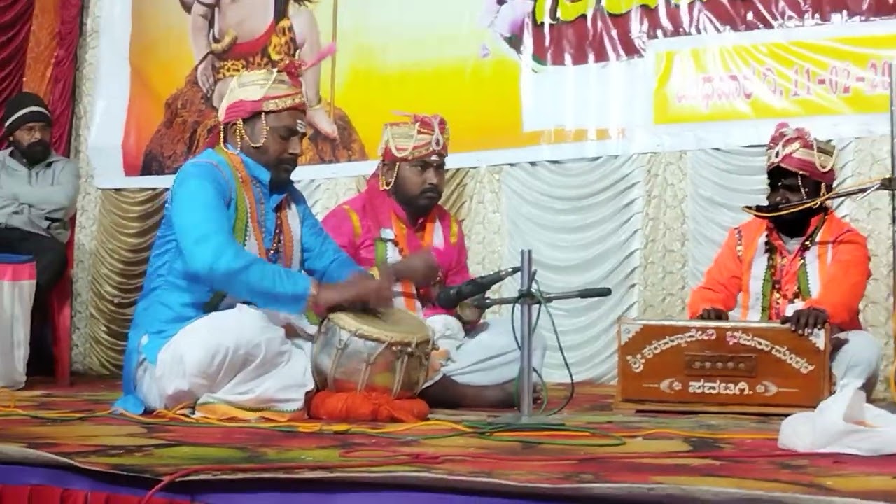 ಧರ್ಮವೇ ಜಯವೆಂಬ ದಿವ್ಯ ಮಂತ್ರ ಹಾಡಿದವರು ಕಿರಣ್ ಮುಗದ್ ಮಸ್ತರ್ ಹುಣಸಿಕಟ್ಟಿ ಗ್ರಾಮದಲ್ಲಿ ನಡೆದ ಭಜನಾ ಸ್ಪರ್ಧೆ