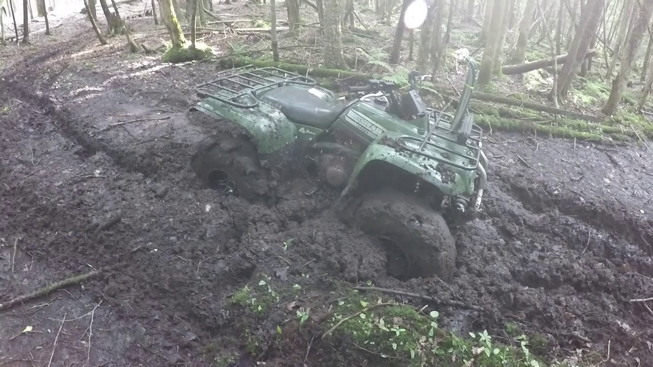BigBear 400 with Sludgehammers vs Thick Mud