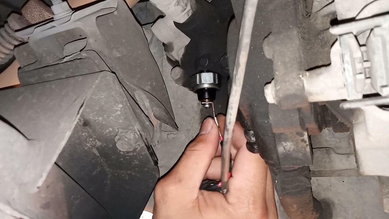 OIL PRESSURE SWITCH L300 LEAKAGE PROBLEM  THIS IS IMPORTANT TO THE  ENGINE