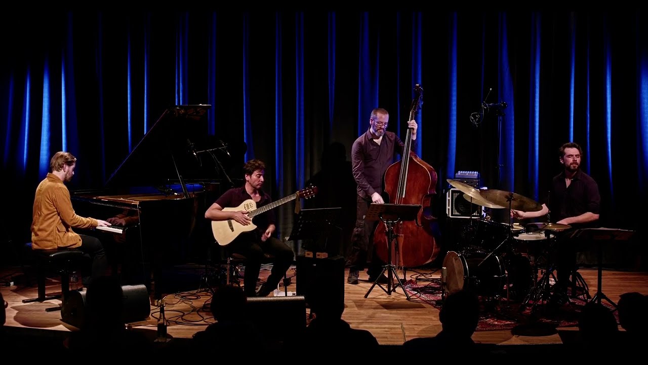 Pablo Held Trio feat. Nelson Veras – I Should Care – Live at Jazz-Schmiede Düsseldorf