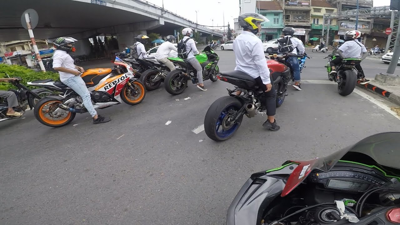 ZX10r Motovlog #86 : Khi cả lớp cùng trễ học..