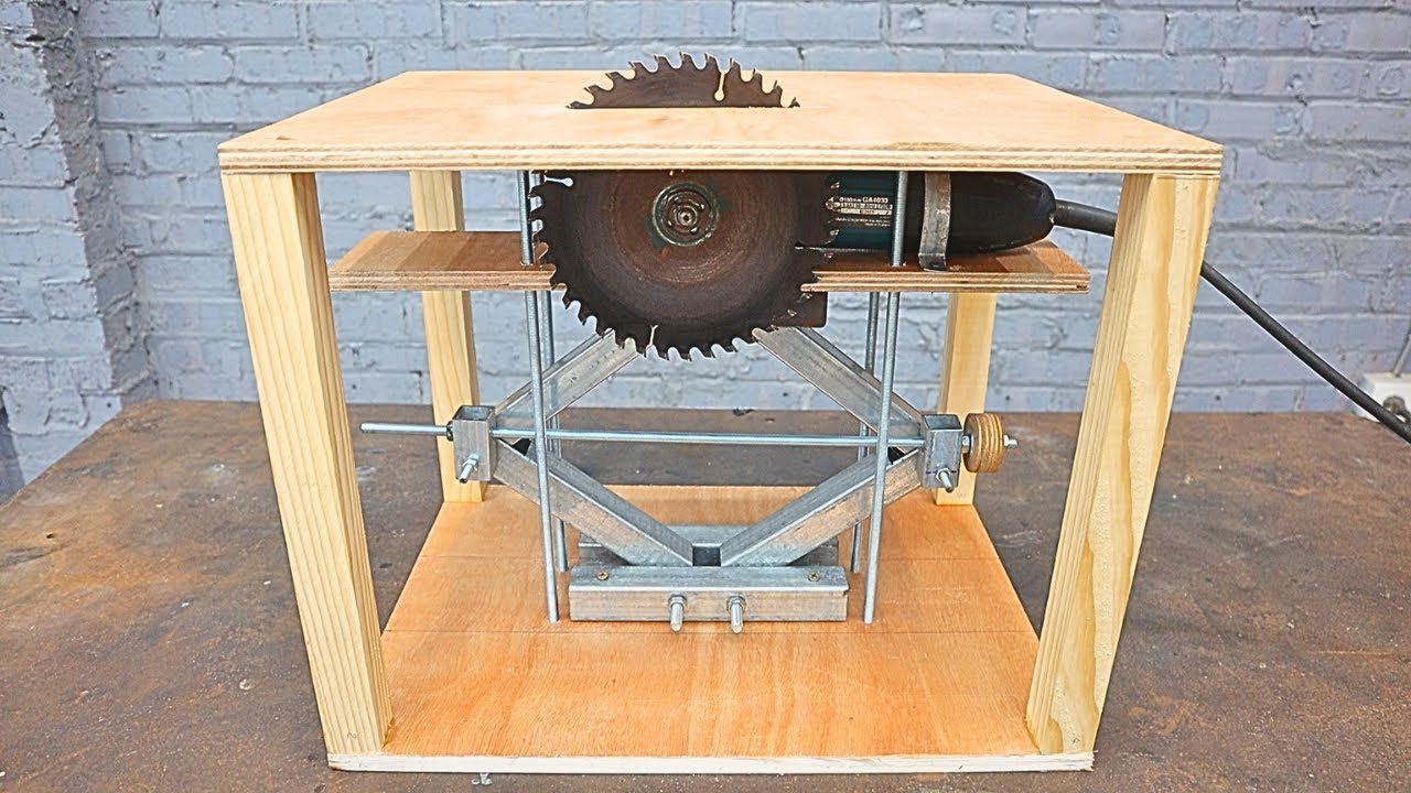 Great adjustable circular saw idea using an angle grinder / Homemade adjustable circular saw table