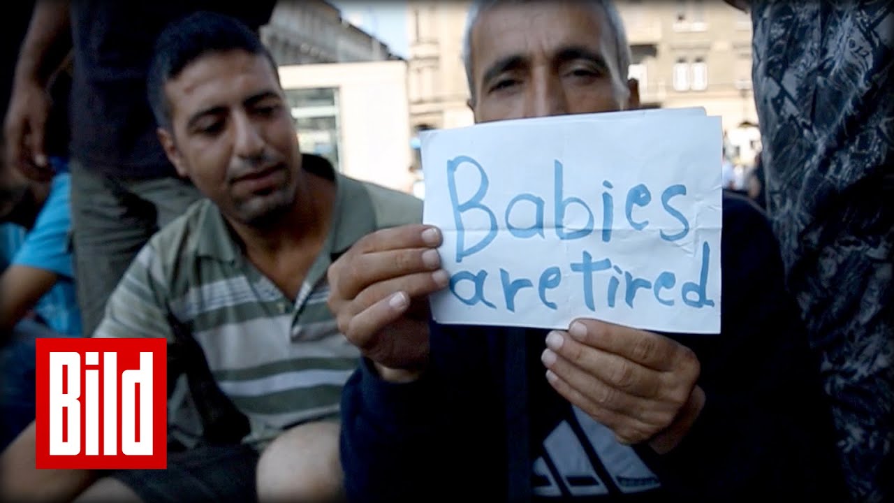 Flüchtlinge in Budapest - Kein Zug fährt mehr / Babies are tired