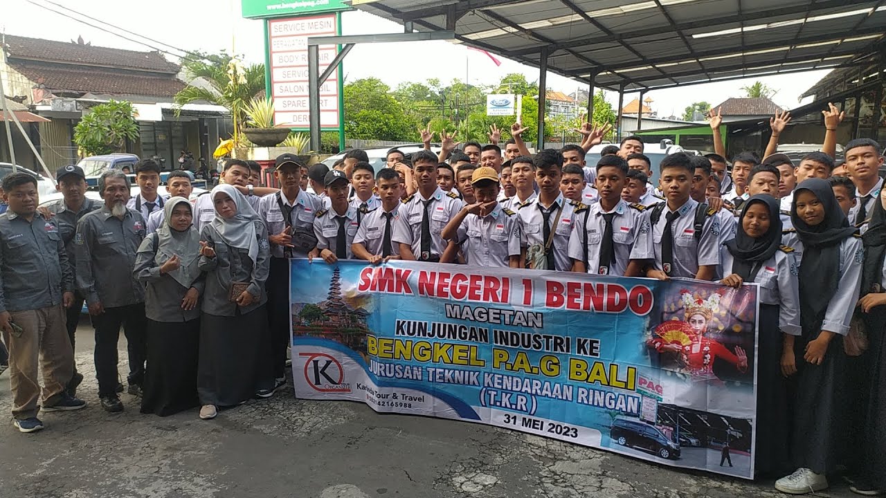 KUNJUNGAN INDUSTRI SMKN 1 BENDO ( TKR & MM) KE BALI