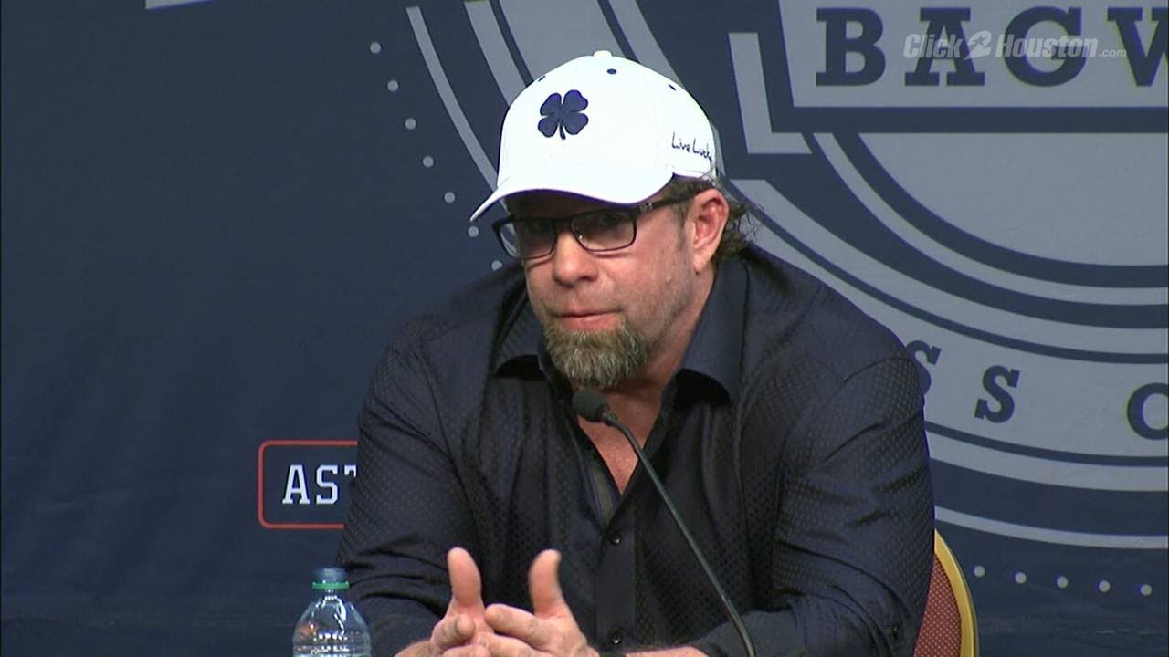 Jeff Bagwell speaks before Astros hall of fame rally