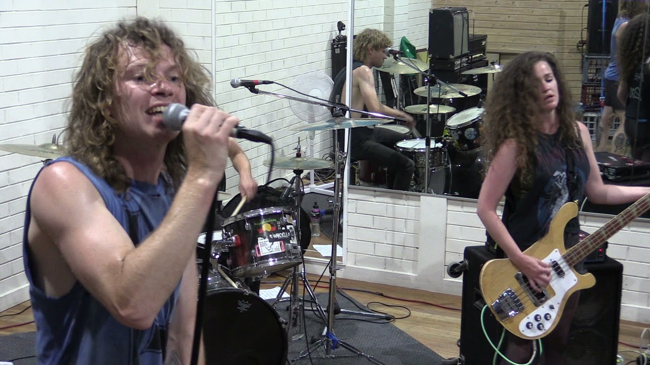 Punter 2021-12-18 The Barkly Room