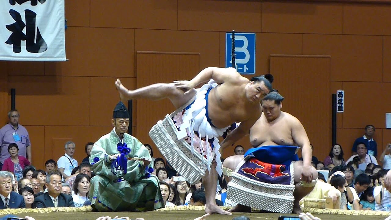 白鵬、日馬富士、鶴竜の３横綱による土俵入り（平成26年千歳巡業）（Grand Sumo Tour in Chitose 2014 Summer)