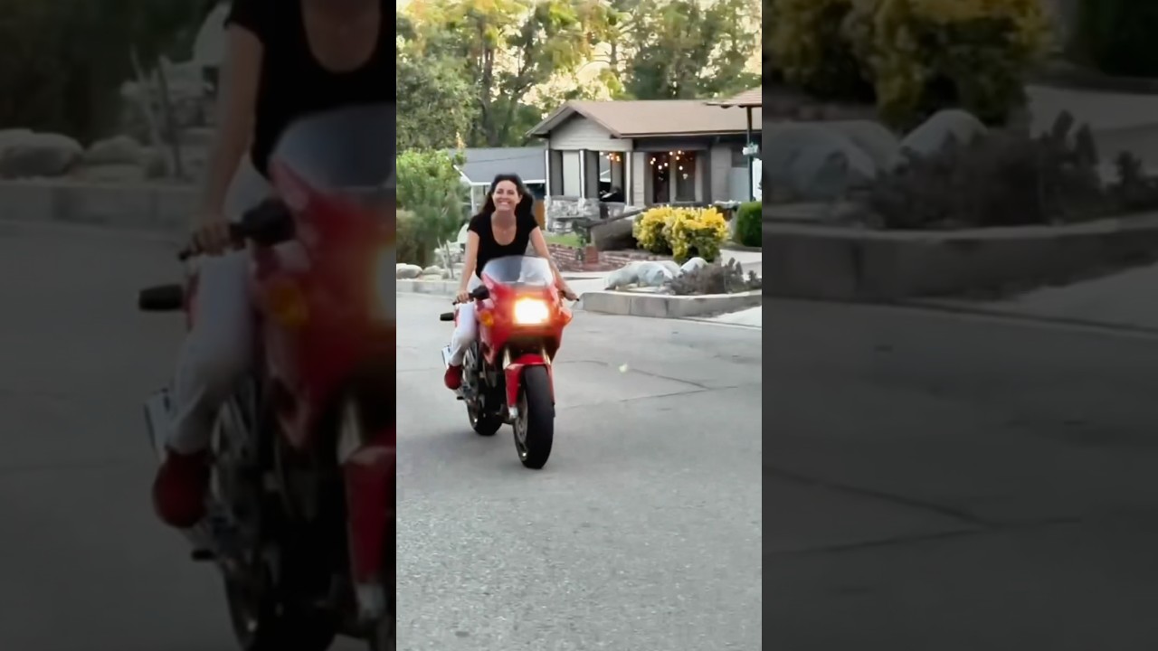 RED RUBY Ducati 750 SS 1993