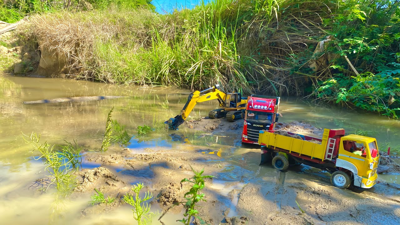 The rc Truk‼️hino 500 versi Sulawesi muatan pasir !! tronton vsscania770s, terjang sungai BANJR