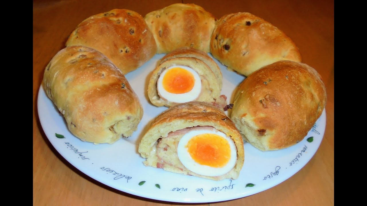 Herzhafter-Hefekranz-Hefezopf mit Ei Schinken Salami Käsefüllung.Einfach köstlich u. Kräuterbutter