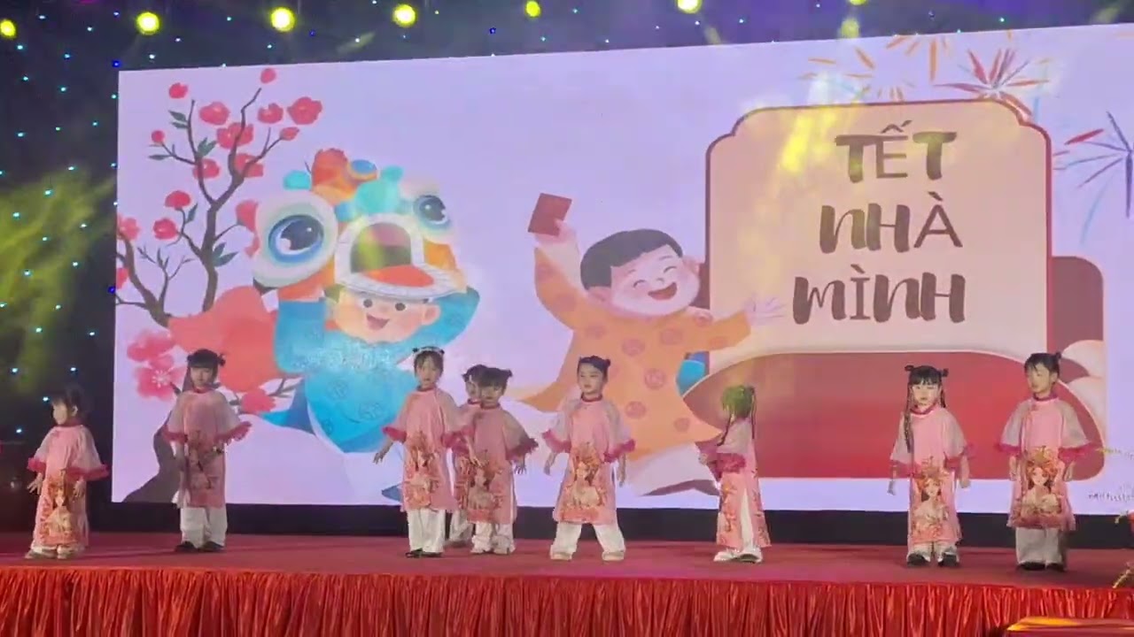 Tết nhà mình