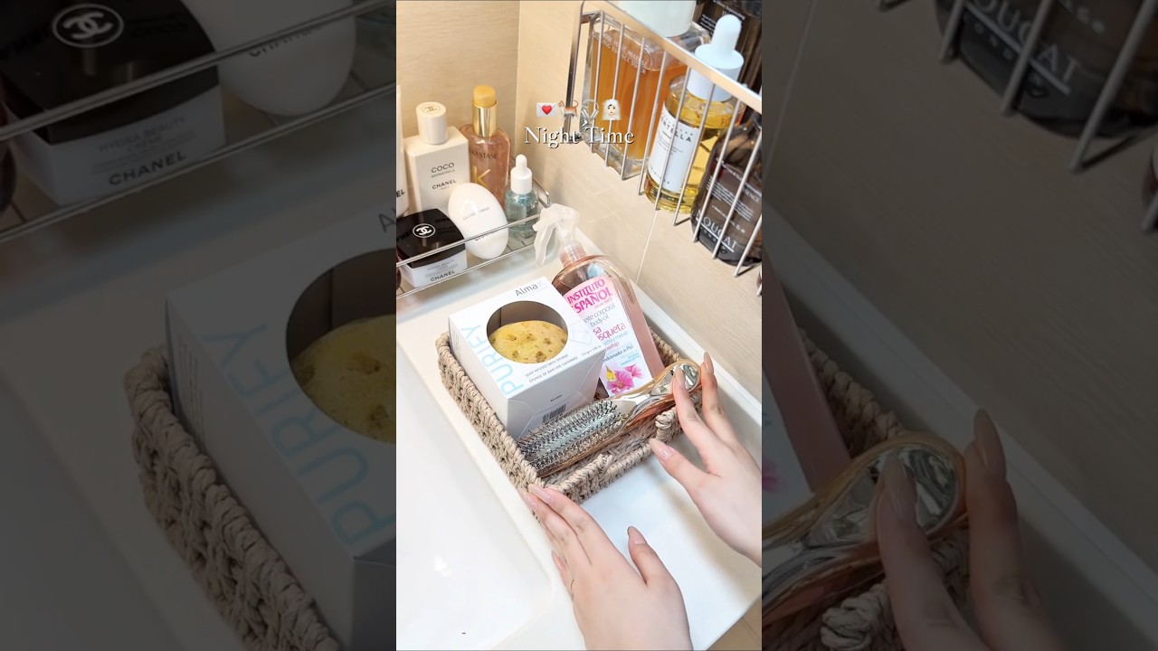 #skincare #nighttimeskincareroutine #dailyvlog #selfcar #aesthetic #skincareroutine #skincareroutine