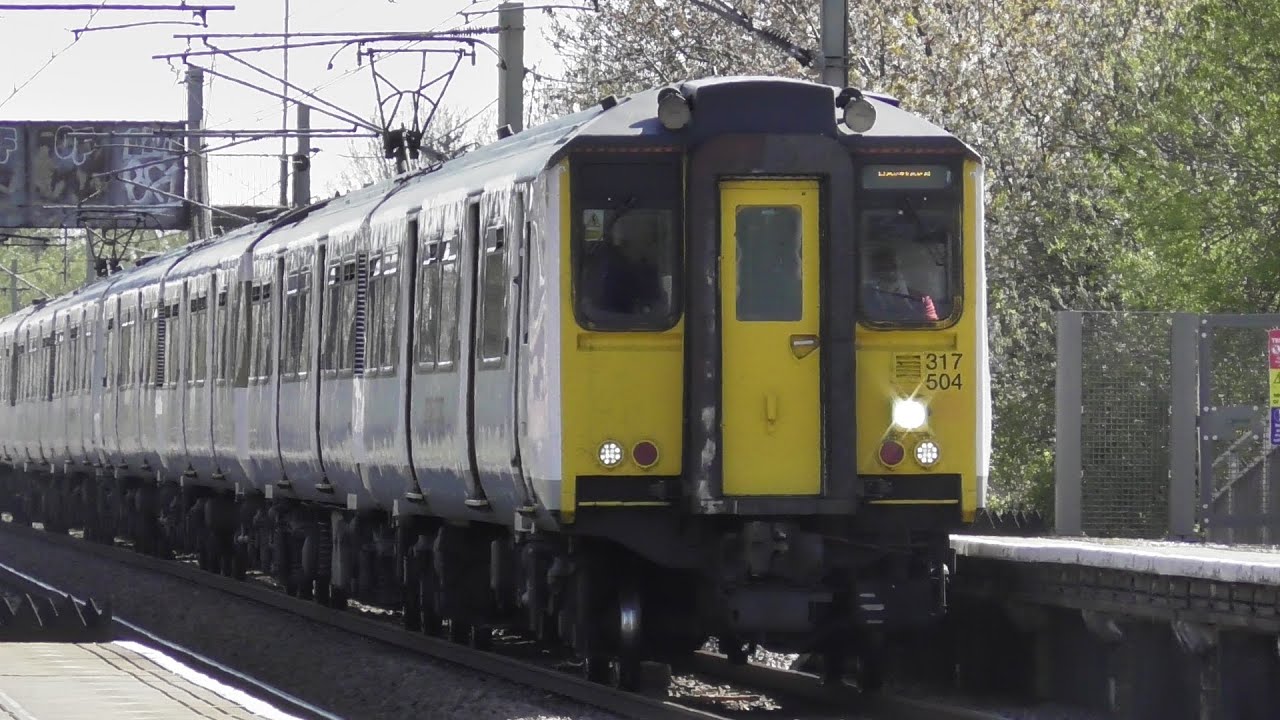 Trains At Enfield Lock Station 17/04/21