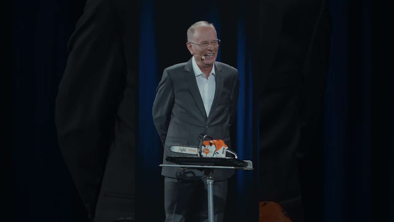 Discursul lui Ilie Bolojan &icirc;n Parlament, fără vocale   Divertis face comedie