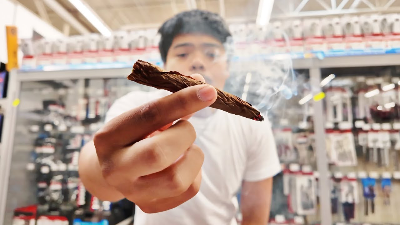SMOKING 3.5G BLUNT IN WALMART