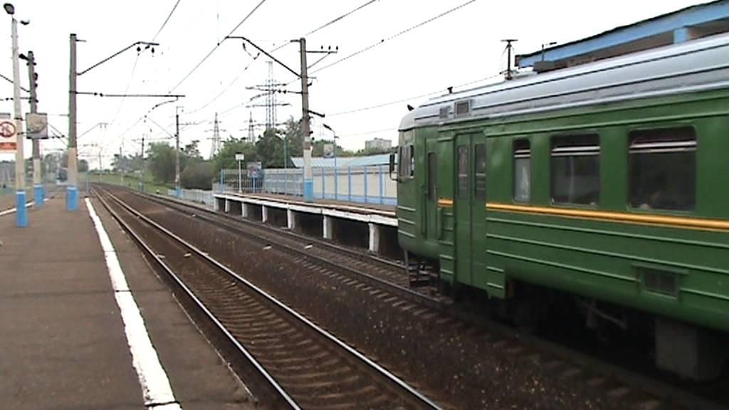 Электропоезд ЭР2Т-7180 платформа Матвеевская