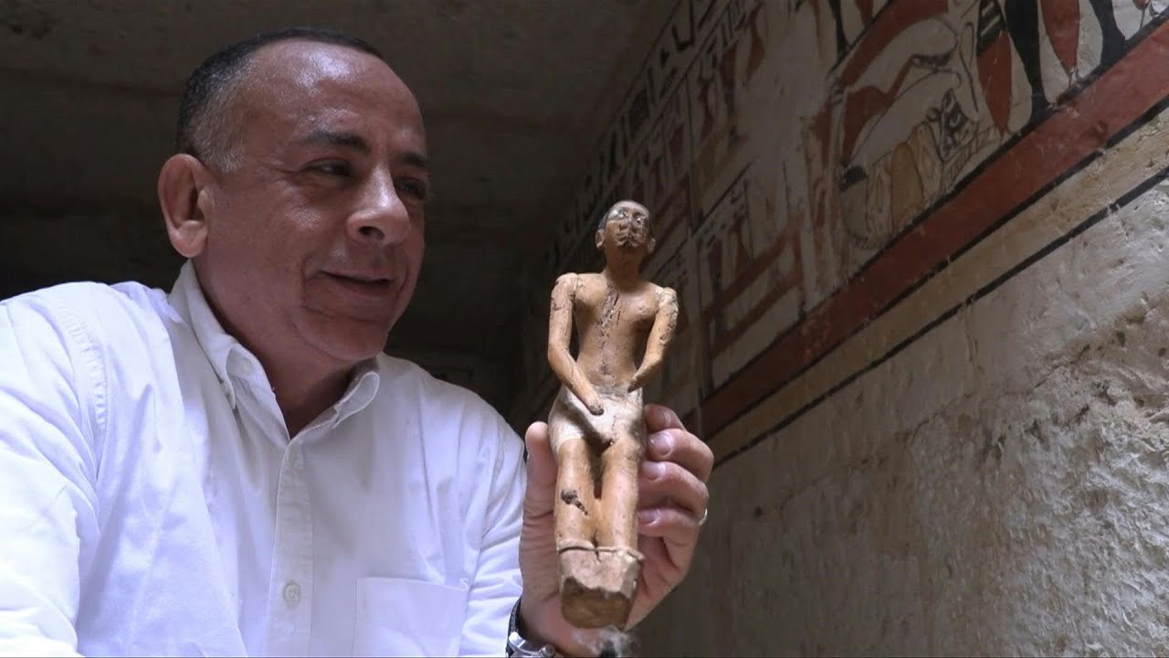 Egito descobre cinco tumbas faraônicas em Saqqara | AFP