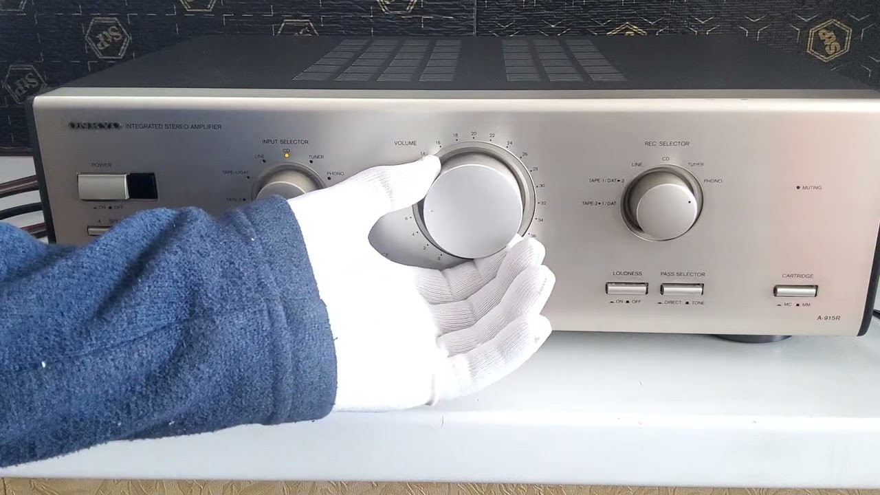 Onkyo A-915R  демонстрация работы.