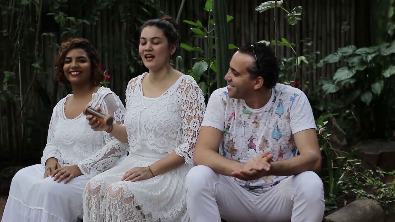 A Cabocla das águas (autoral) - Em canto de axé Vivian Lee Balzana