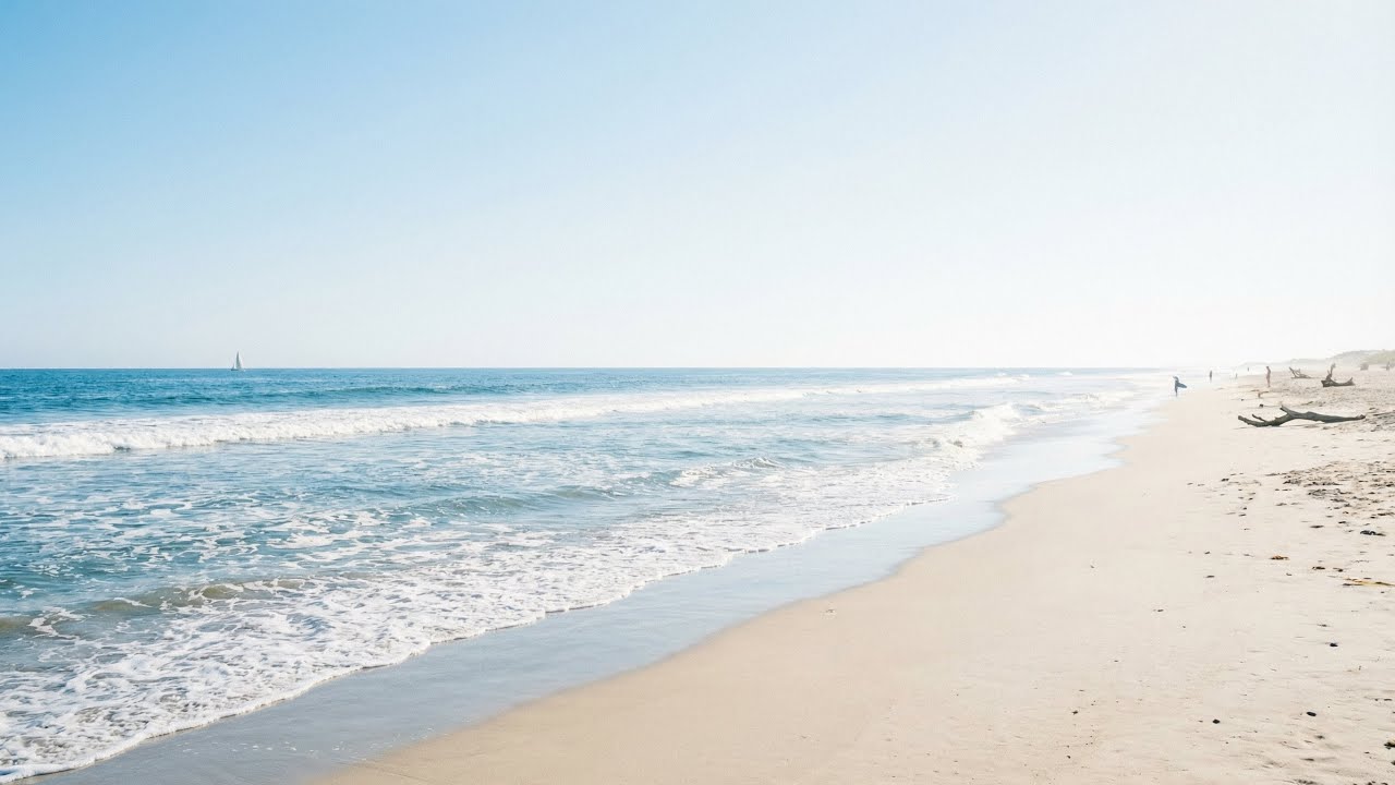 Morning - Minimalist Jazzy Cinematic Experience 🌊☀️