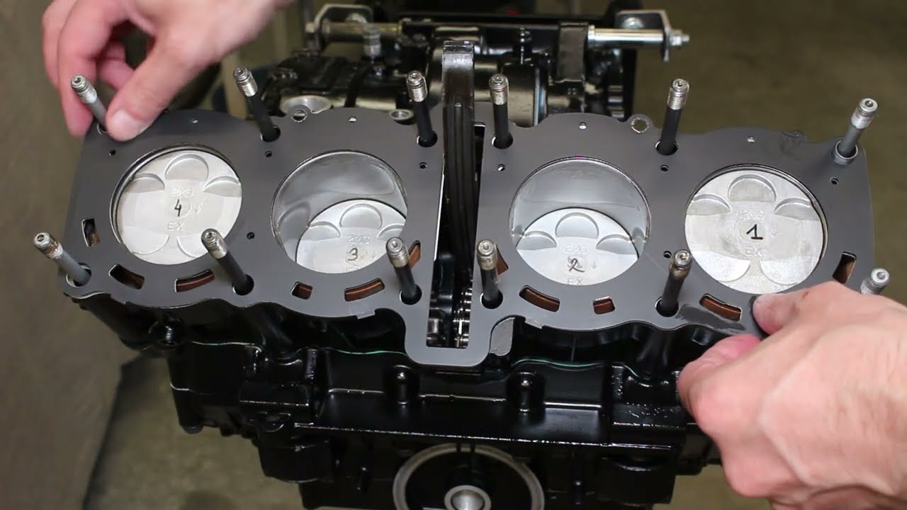FZ 750 Engine assembly part 3