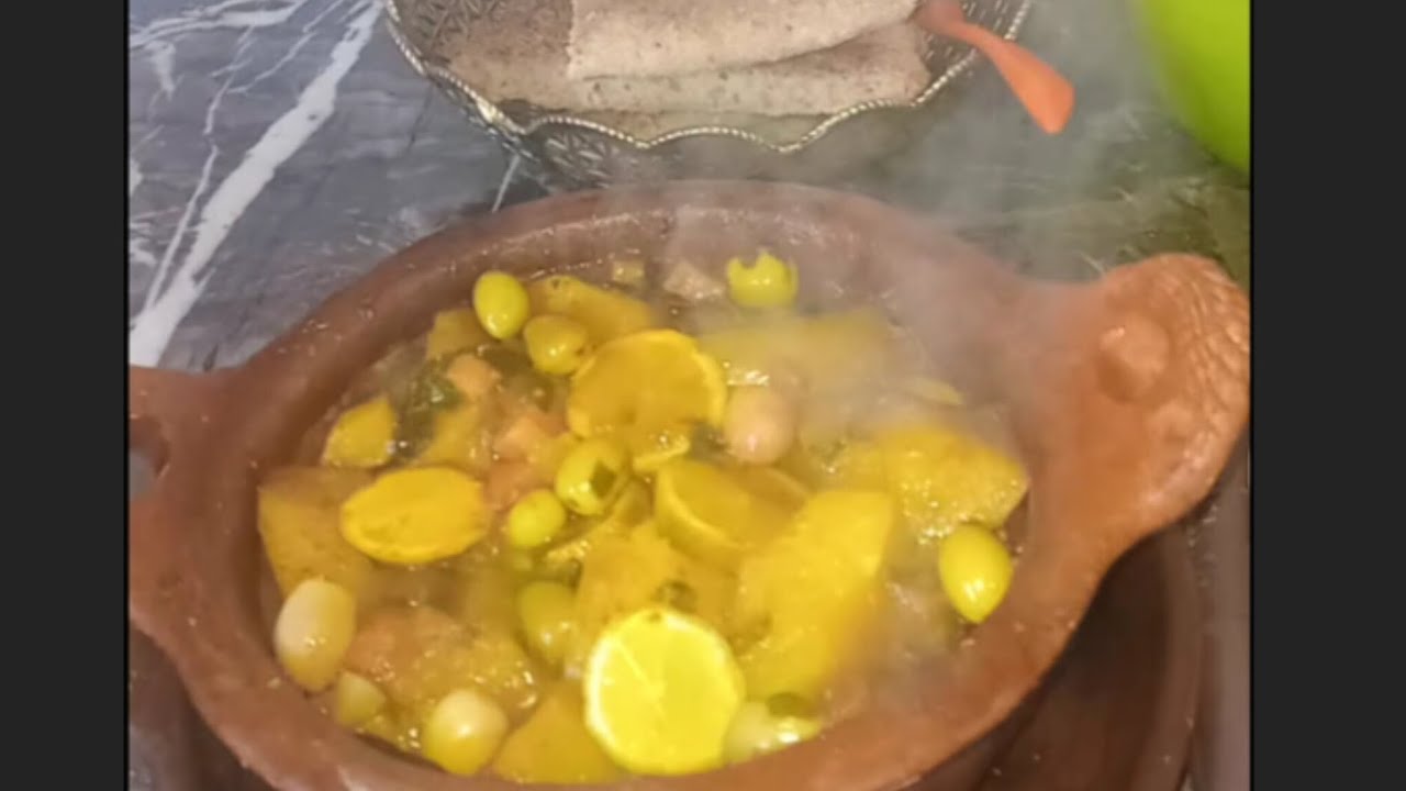 طاجين بدجاج او بالخضار😍🥘@