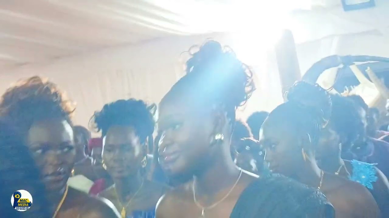 Arrival and welcoming of Ayen Malek Man Thon Chol during Thon Chol and Atong Aguto wedding ceremony 