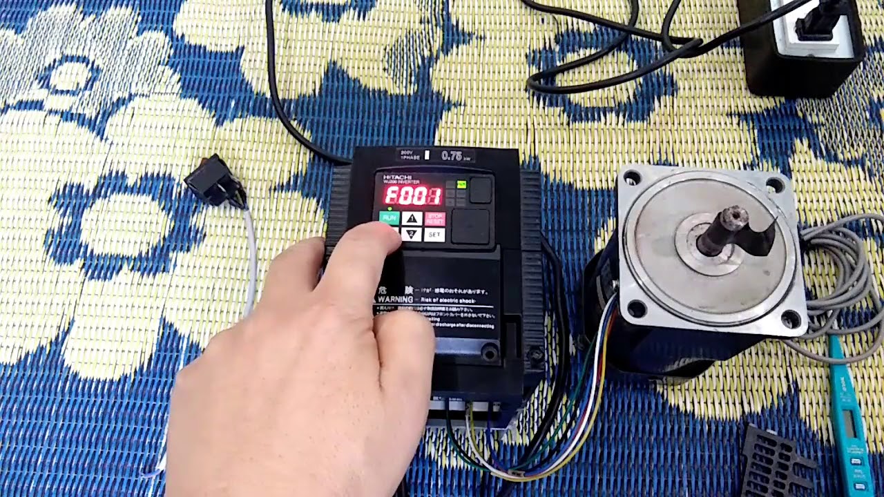 วิธีใช้อินเวอร์เตอร์ Hitachi Inverter  WJ200 ควบคุมมอเตอร์