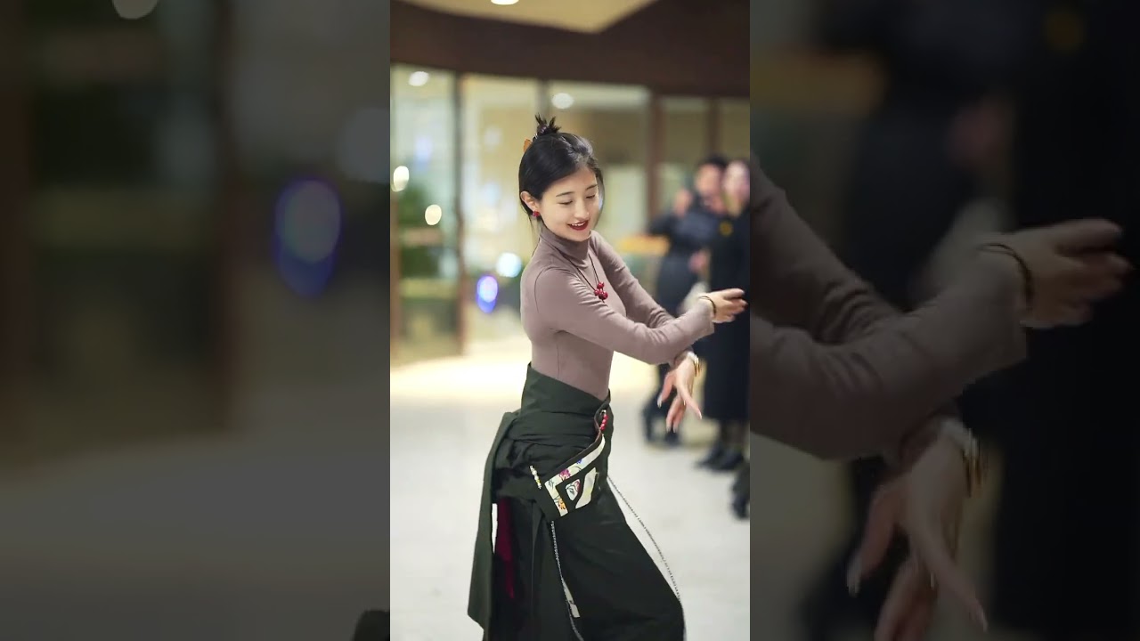 美丽藏族姑娘青措