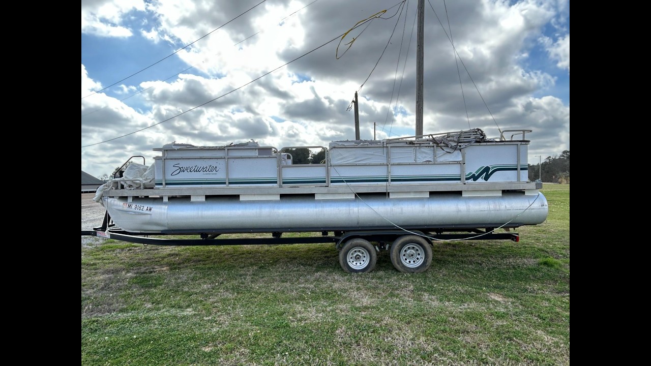 #77 Ridgeland - 1993 Sweetwater Pontoon Boat (NO TRAILER) (NO TITLE)