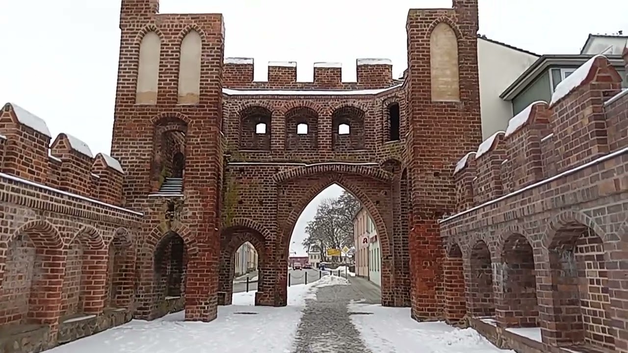 Ютербог. Элементы городской крепостной стены, ворота Dammtor и др. 29.01.2026
