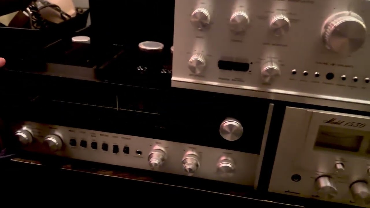 Different brands different sounds ( Vintage stereo!!!!)